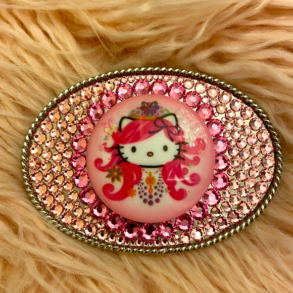Tarina Tarantino Accessories - Tarina Tarantino Hello Kitty vintage Pink head collection Swarovski belt buckle